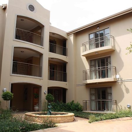 Faircity Grosvenor Gardens Pretoria Exterior photo