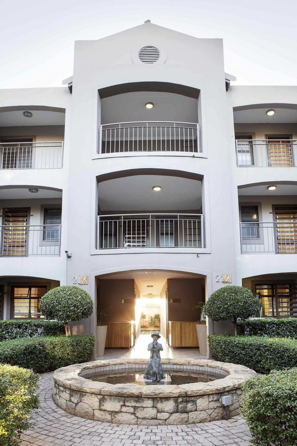 Faircity Grosvenor Gardens Pretoria Exterior photo